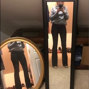 SMOKING HOT!! Paige Jeans boot cut! Mid rise!! 28